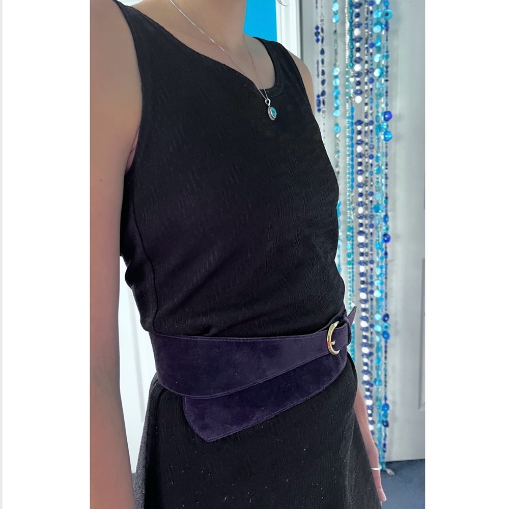 🎁 Vintage Leather Belt 1983 French | Deep Purple Suede | Asymmetrical Detail New - Picture 10 of 16